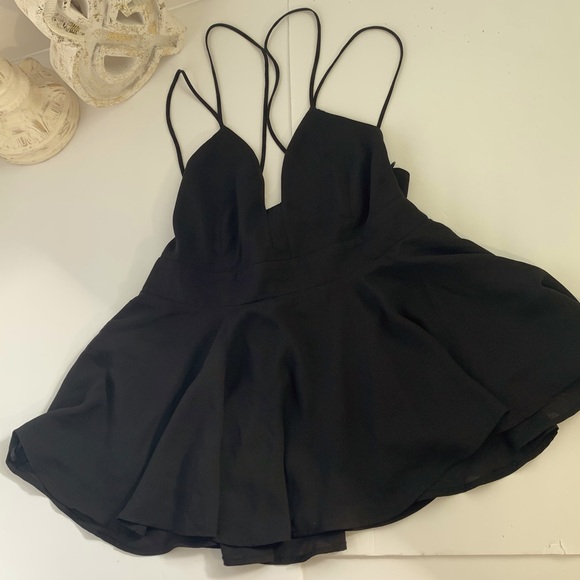 Express Tops - Express top medium sleeveless
